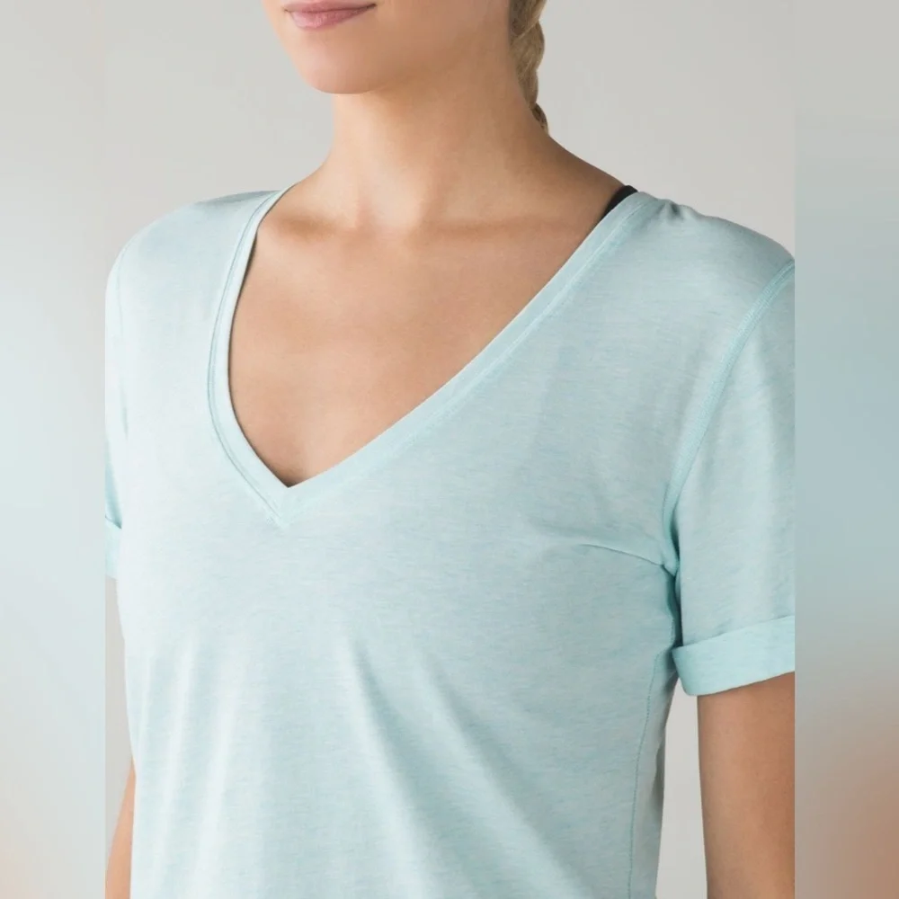 Lululemon V Neck Love Short Sleeve T Shirt II Slouchy Run Workout